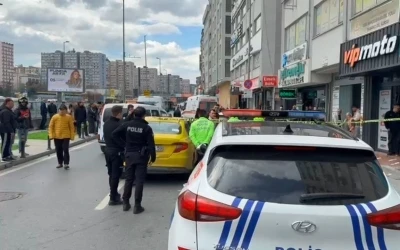 Bahçelievler’de taksiye binmek üzereyken motosiklet çarptı, talihsiz kadın hayatını kaybetti
