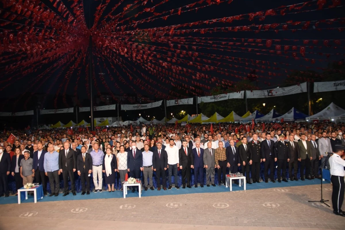 Gaziantep, 15 Temmuz gecesi yine tek yürek, tek bilek oldu.