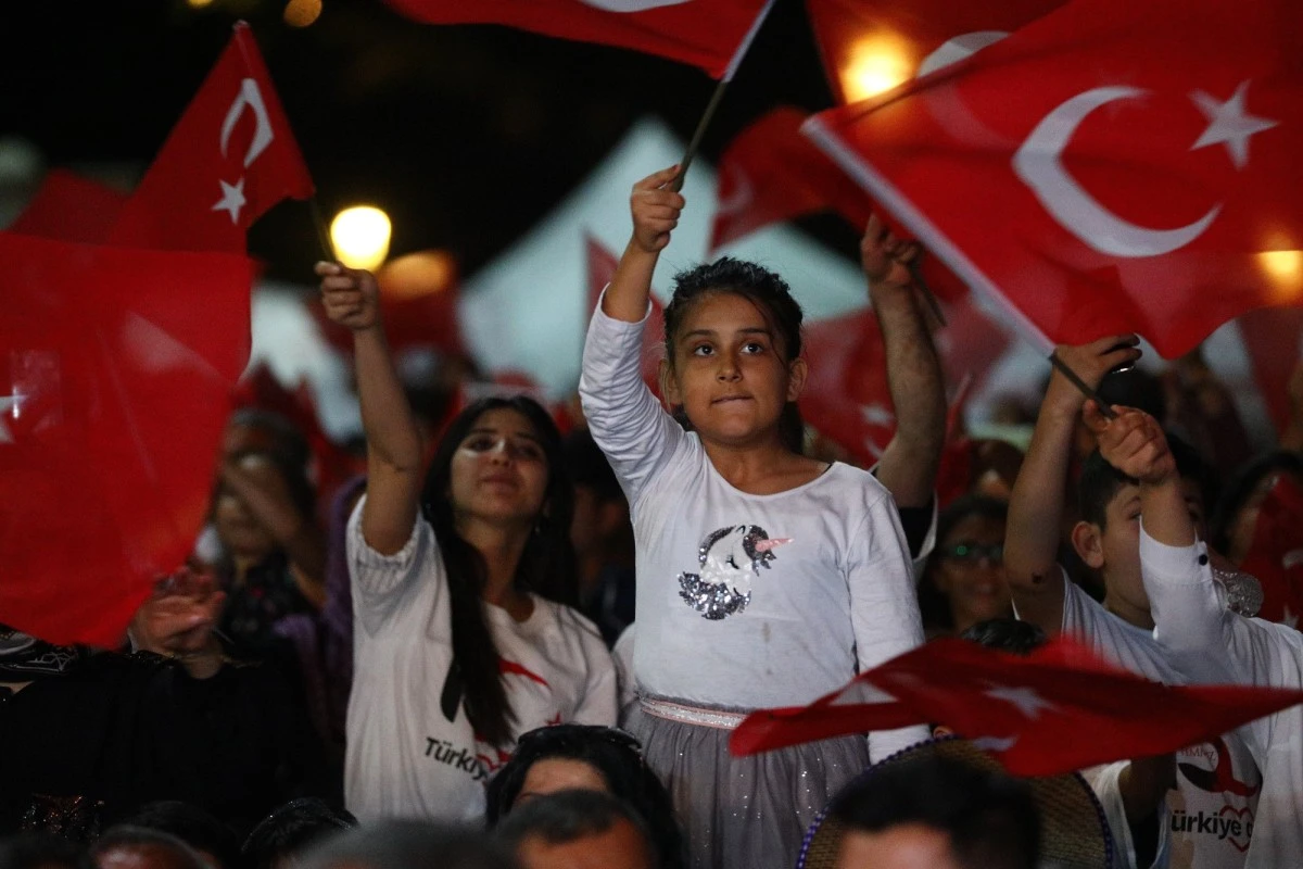 Gaziantep, 15 Temmuz gecesi yine tek yürek, tek bilek oldu.