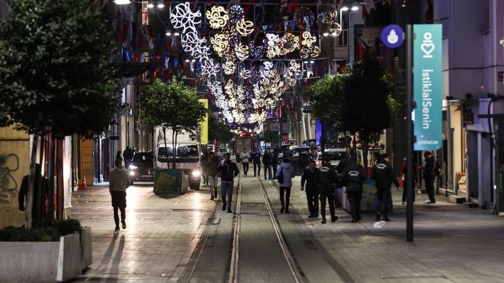 1 Mayıs dolayısıyla kapatılan İstiklal Caddesi açıldı