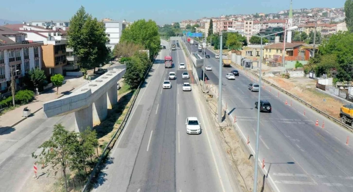 10 bin 212 metrelik çift hatta ulaşacak tramvayın çalışmaları sürüyor
