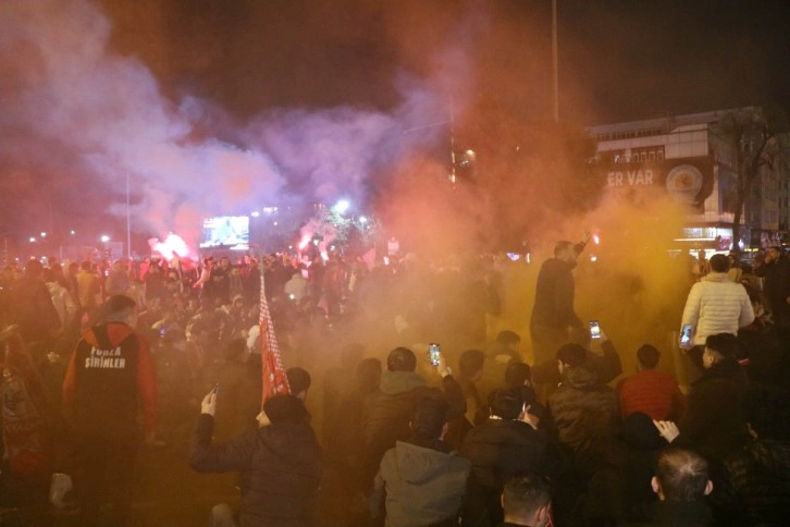 11 yıl sonra Süper Lig’e çıkan Samsunspor’dan muhteşem gibi kutlama