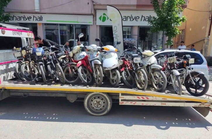 14 motosiklet trafikten men edildi
