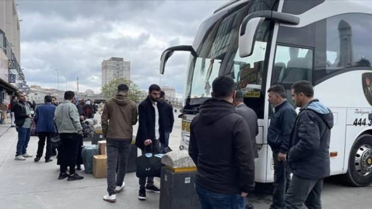 15 Temmuz Demokrasi Otogarı ve AŞTİ'de bayram dönüşü hareketliliği