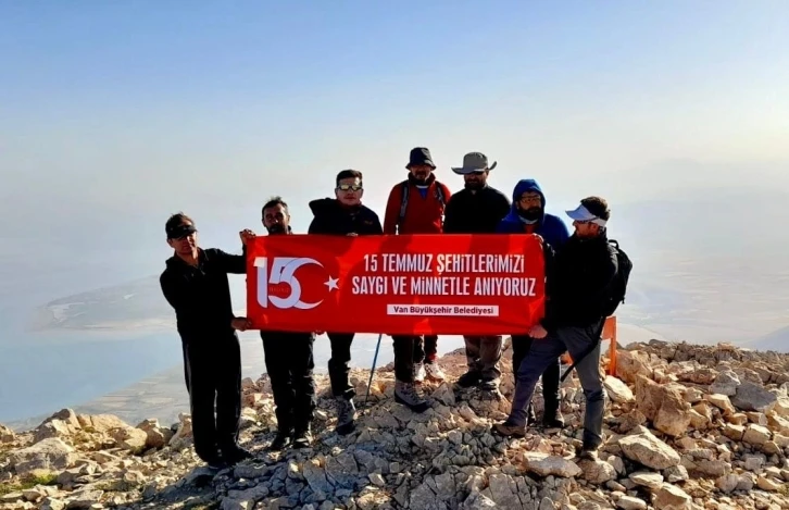 15 Temmuz şehitleri anısına Artos Dağı’na zirve tırmanışı
