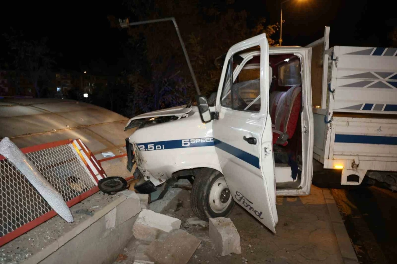 151 promil alkollü çıkan sürücü: &quot;İnanmıyorum komiserim, bir daha ölçebilir miyiz?&quot;
