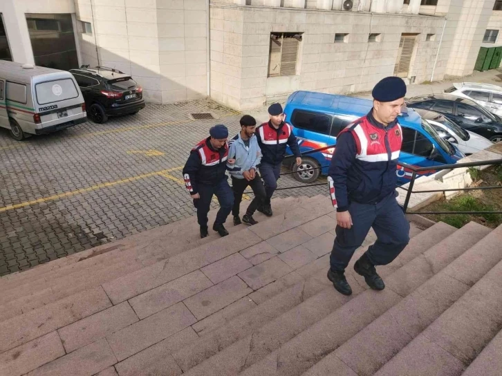 18 yıl kesinleşmiş cezası bulunan firari, Jandarma operasyonu ile yakalandı
