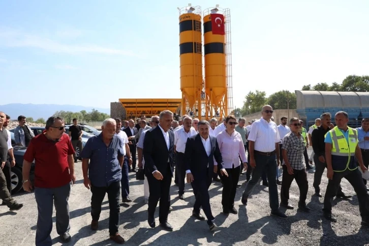 2022’de 30 kilometre beton yol yapılacak
