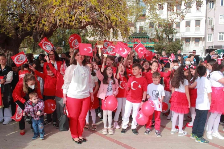 23 Nisan Ulusal Egemenlik ve Çocuk Bayramı Tekirdağ’da coşkuyla kutlandı
