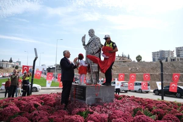 29 Ekim Cumhuriyet Bayramı’nda Atatürk Anıtı açıldı