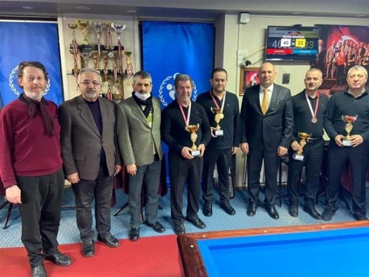 3 Bant Bilardo İl Birinciliği'nde kupalar sahiplerini buldu