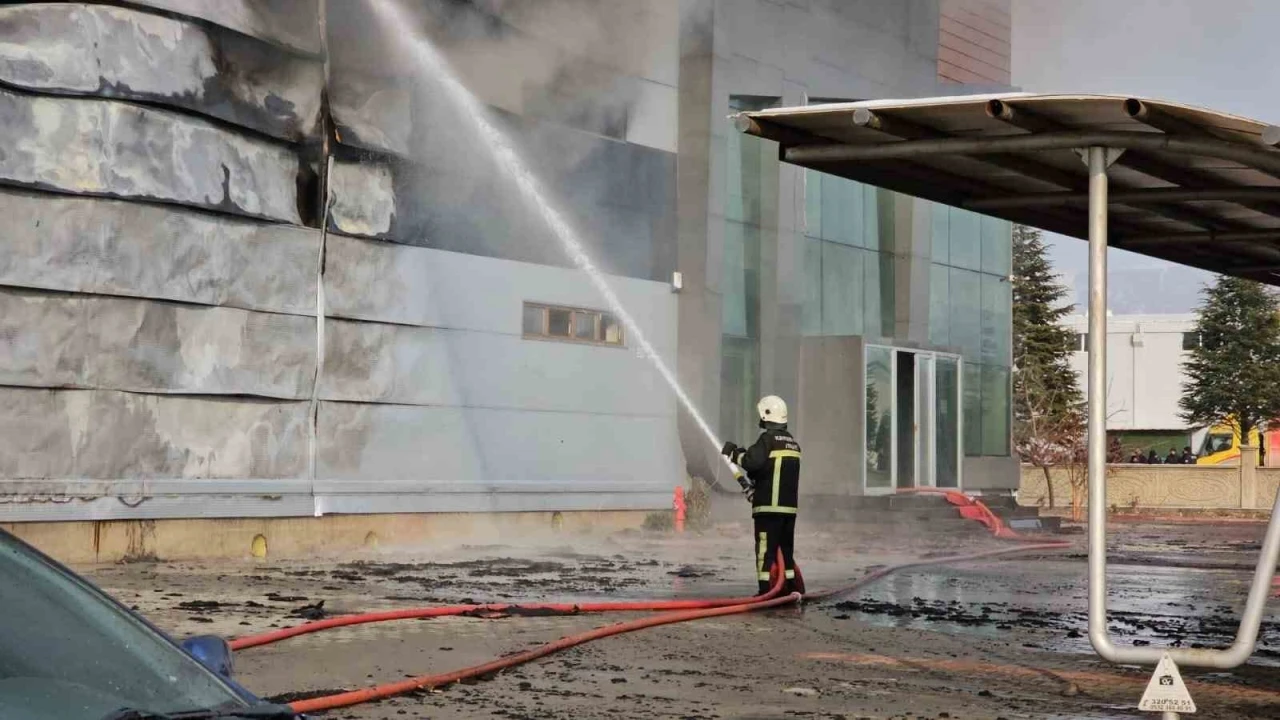 3 işçinin öldüğü fabrika yangınında 5 şahıs adliyeye sevk edildi
