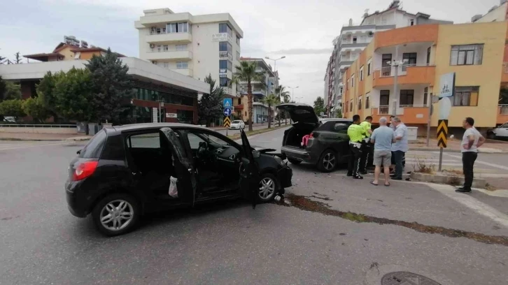 3 kişinin yaralandığı kazada otomobil sürücüsü alkollü çıktı
