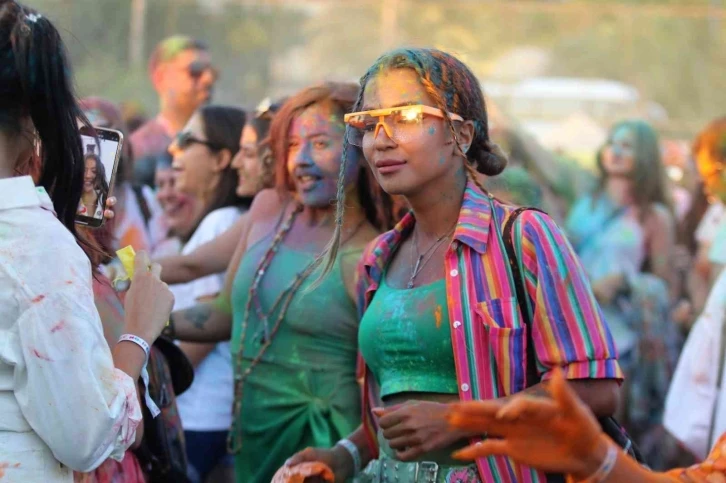 3. Uluslararası Bisiklet Festivali’nin en renkli etabına onlarca kişi katıldı
