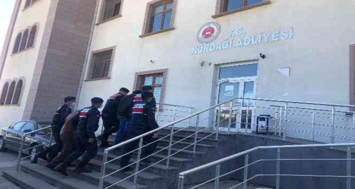 300 bin liralık demir çit çalan şüpheliler JASAT’tan kaçamadı