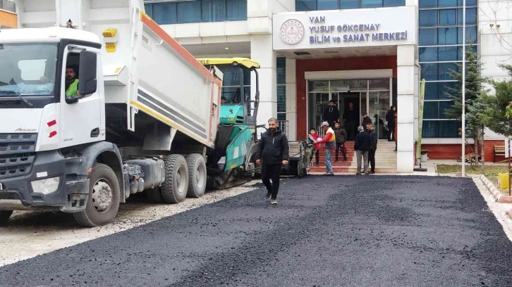 350 öğrencinin eğitim aldığı Yusuf Gökçenay BİLSEM’in çevresi yenileniyor
