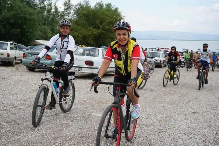 400 sporcu 2 günde bisikletle 300 kilometre yaptı
