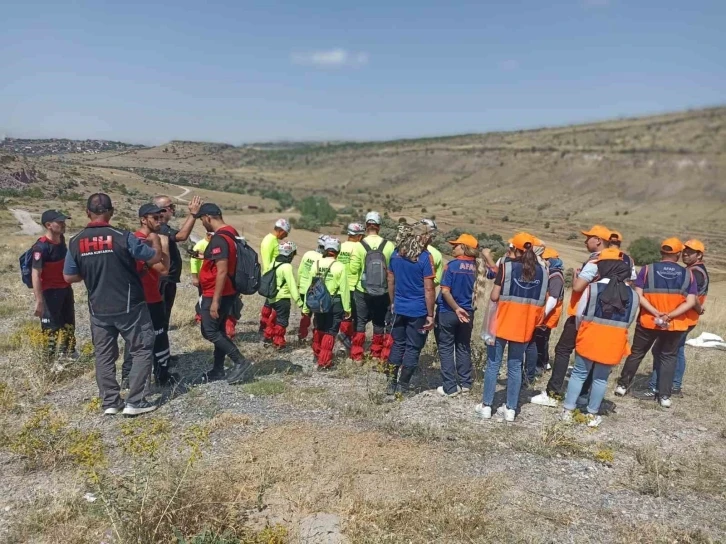 5 Gündür Kayıp Olan Genç Her Yerde Aranıyor
