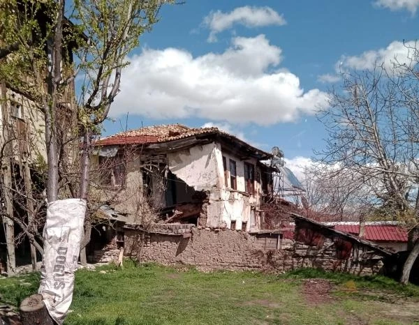 500 yıllık 'Ciğerciler Evi' yıkıldı