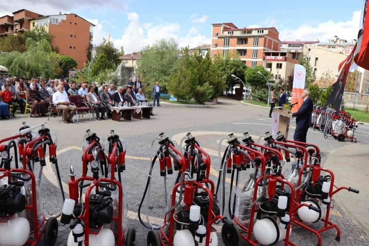 61 çiftçiye süt sağım makinesi dağıtıldı
