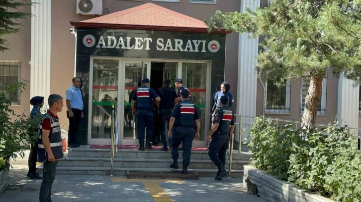 8 kişinin öldüğü kaza sonrası gözaltına alınan şoför adliyeye sevk edildi
