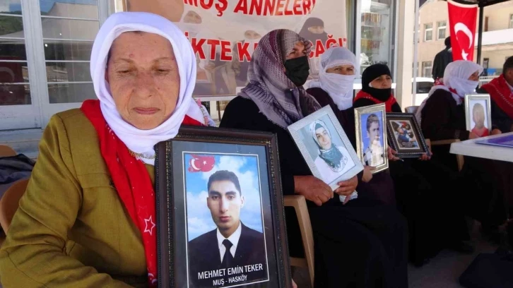 8 yıldır evladının yolunu gözleyen Gülbahar Teker: “HDP’de şeref, namus, iman ve vicdan yok”
