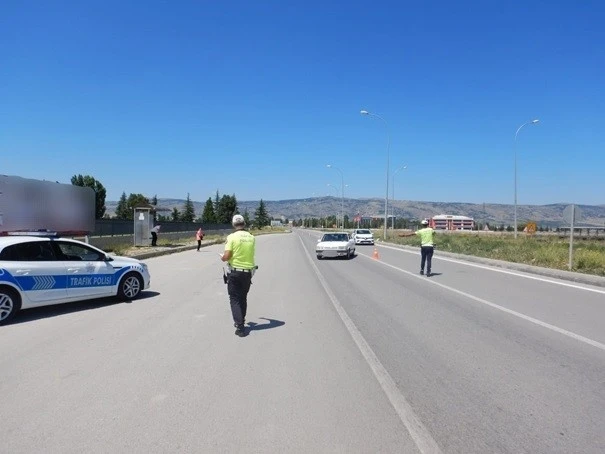 Abartı egzoz denetimde 137 araç incelendi
