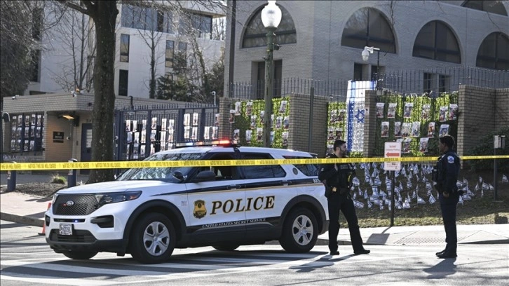 ABD Hava Kuvvetleri Personeli Washington'da Kendini Ateşe Verdi