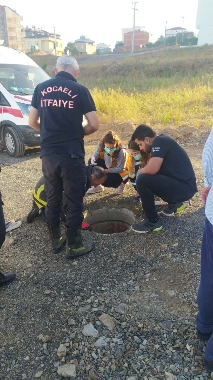 Açık kalan rögardan çukura düştü, 2 buçuk saat sesini duyurmaya çalıştı
