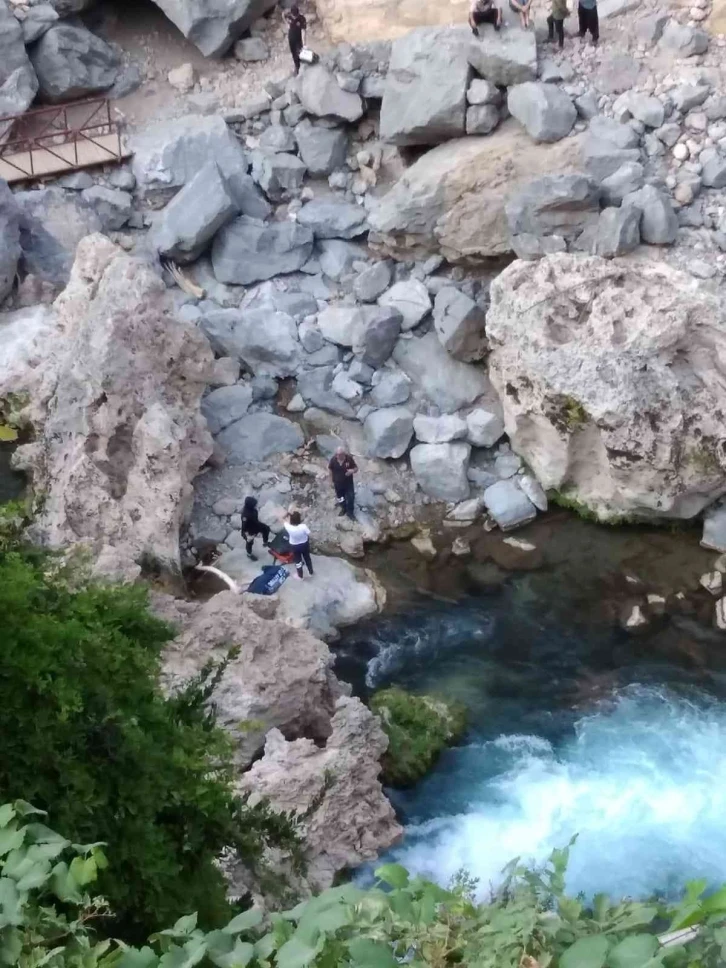 Adana’da 13 yaşındaki kız çocuğu şelalede boğuldu
