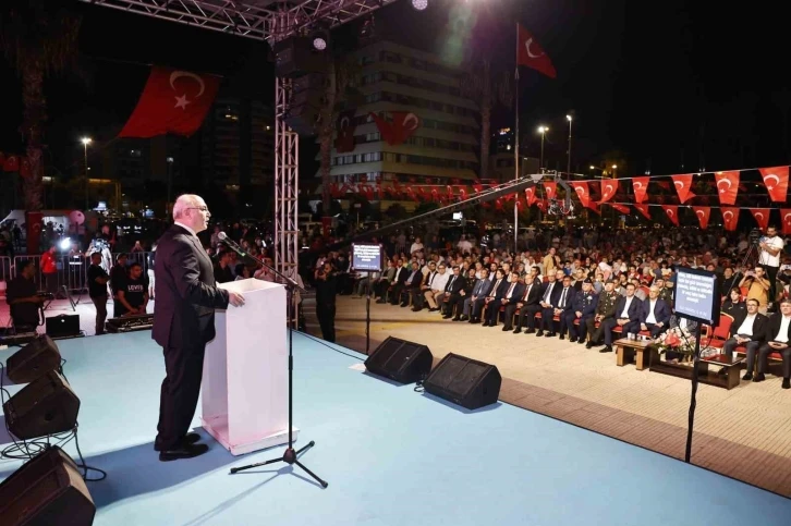 Adana’da ‘15 Temmuz Demokrasi ve Birlik Günü’ nöbeti tutuldu
