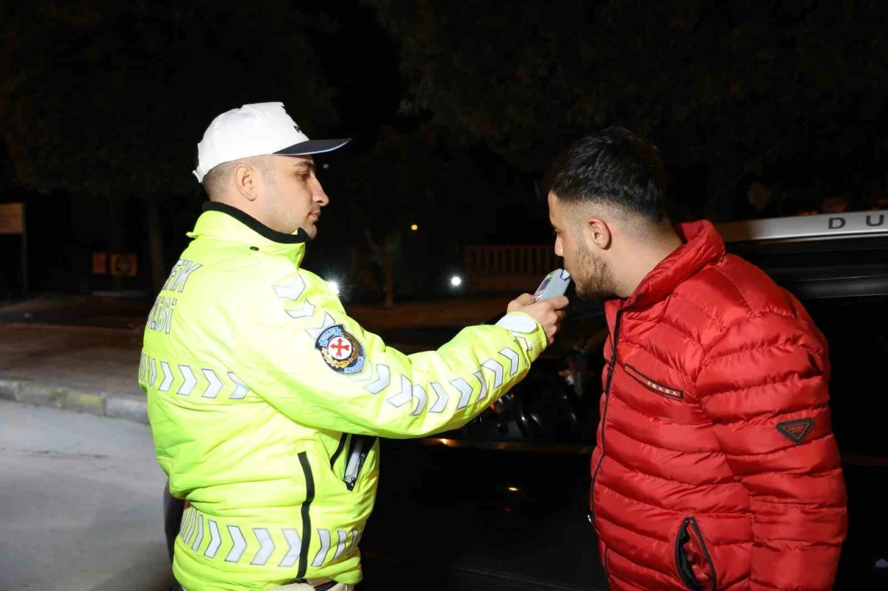 Adana’da 8 bin 372 polis ve jandarmayla "Yılbaşı Huzur ve Güven" denetimi
