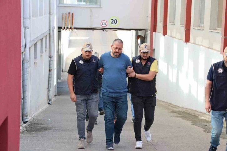 Adana’da Bylock kullanıcısı 4 FETÖ’cü yakalandı
