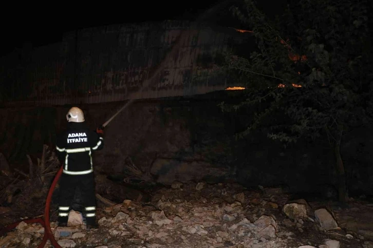 Adana’da geri dönüşüm fabrikasında yangın
