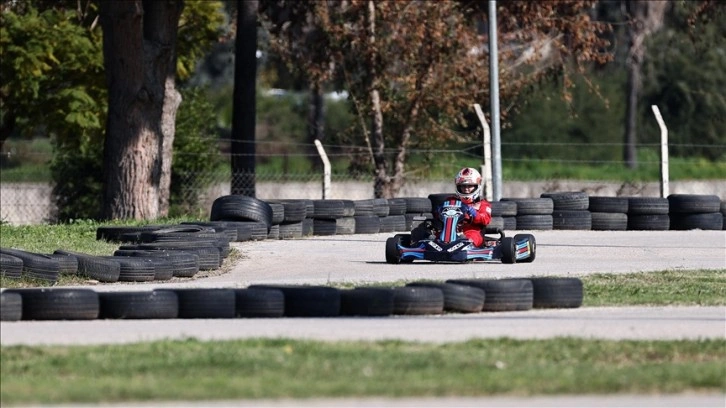 Adana'da Kadınların Otomobil Sporlarındaki Başarısı Yükseliyor