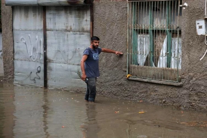 Adana’da “Süper Hücre” bugün de etkili olacak
