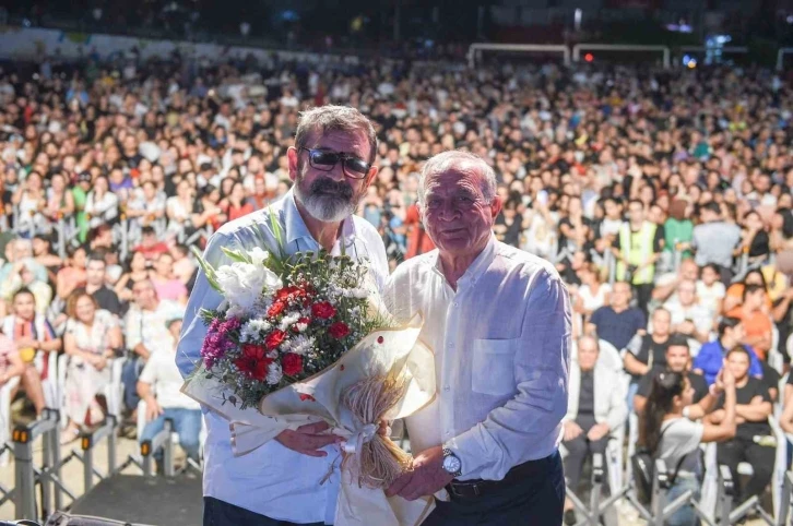 Adana’da Türkü şöleni
