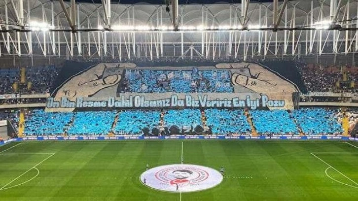 Adana Demirspor tribünlerinden koreografi şov!