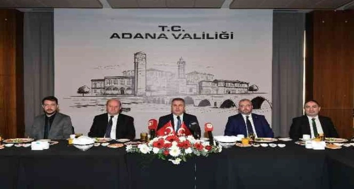 Adana Valisi Elban: “Gazeteciler zor şartlarda doğru bilgiyi vermek için mücadele ediyor”