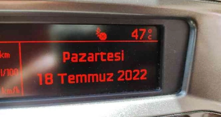 Adana’da araç termometreleri 47 dereceyi gösterdi