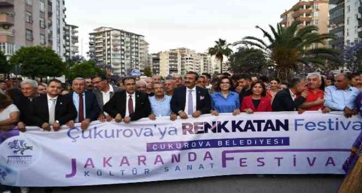 Adana’da jakaranda coşkusu