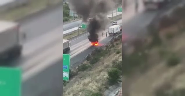 Adana’da otoyolda motosiklet alev topuna dönüştü