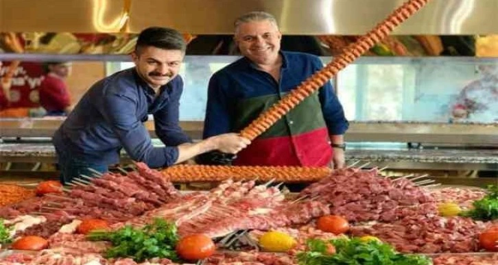 Adana’nın tescilli kebabını dünyaya tanıtıyor