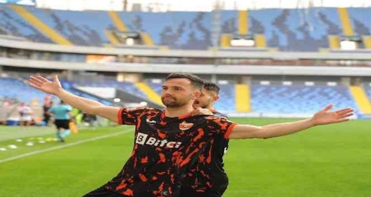 Adanaspor’da Thomas Bruns ile yollar ayrıldı