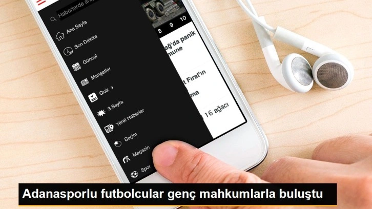 Adanasporlu futbolcular genç mahkumlarla buluştu