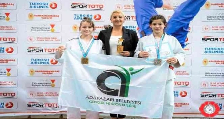 Adapazarı Belediyesi sporcularından bir şampiyonluk daha