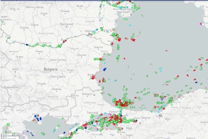 Adı Haarp iddiasıyla gündeme gelen savaş gemisi Zonguldak açıklarında