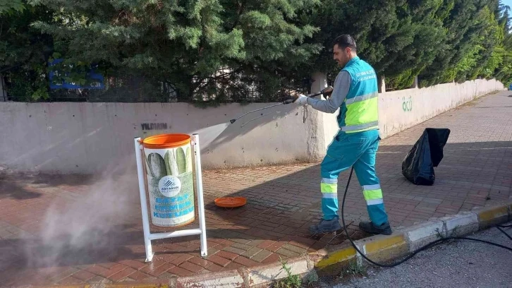 Adıyaman’da çöp kovaları düzenli olarak temizleniyor
