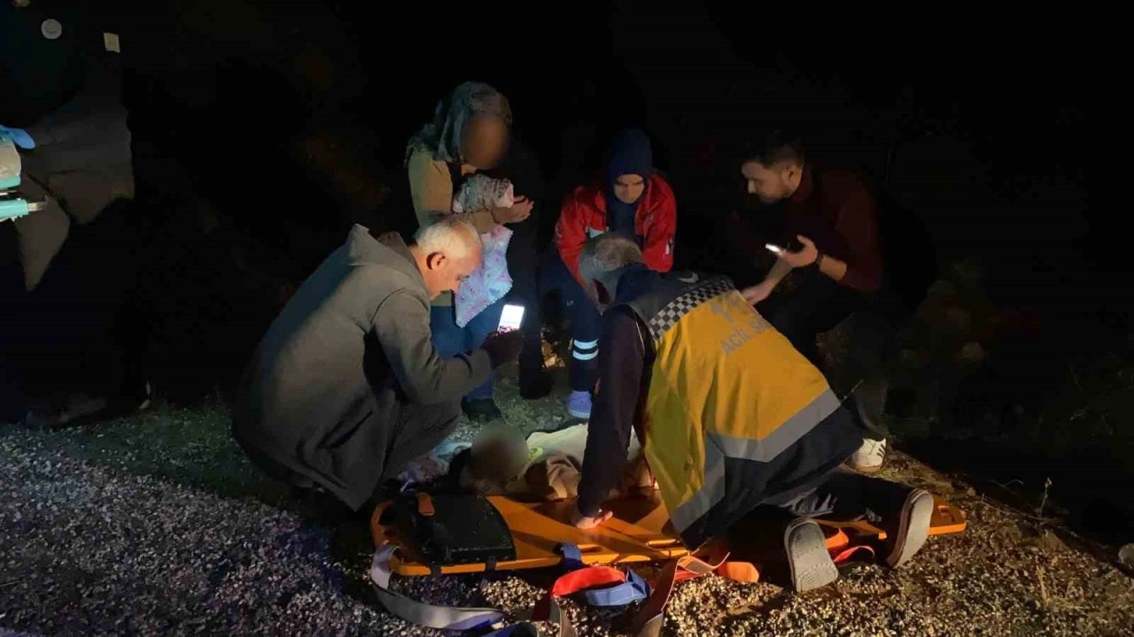 Adıyaman’da otomobil şarampole devrildi: 5 yaralı