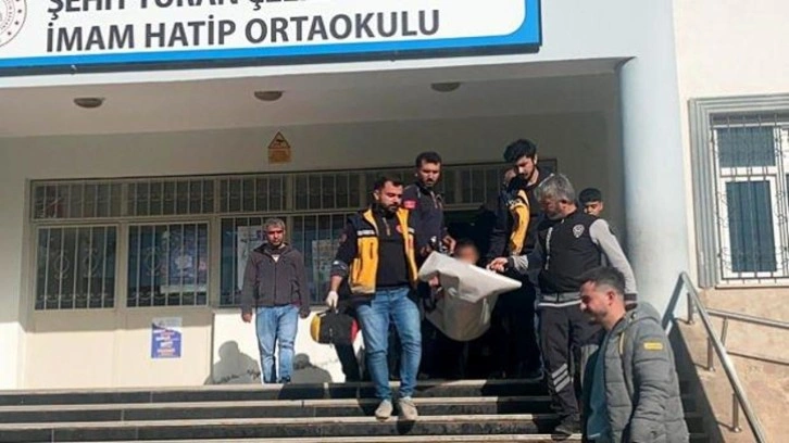 Adıyaman Malazgirt Mahallesinde Ortaokulda Bıçaklı Kavga